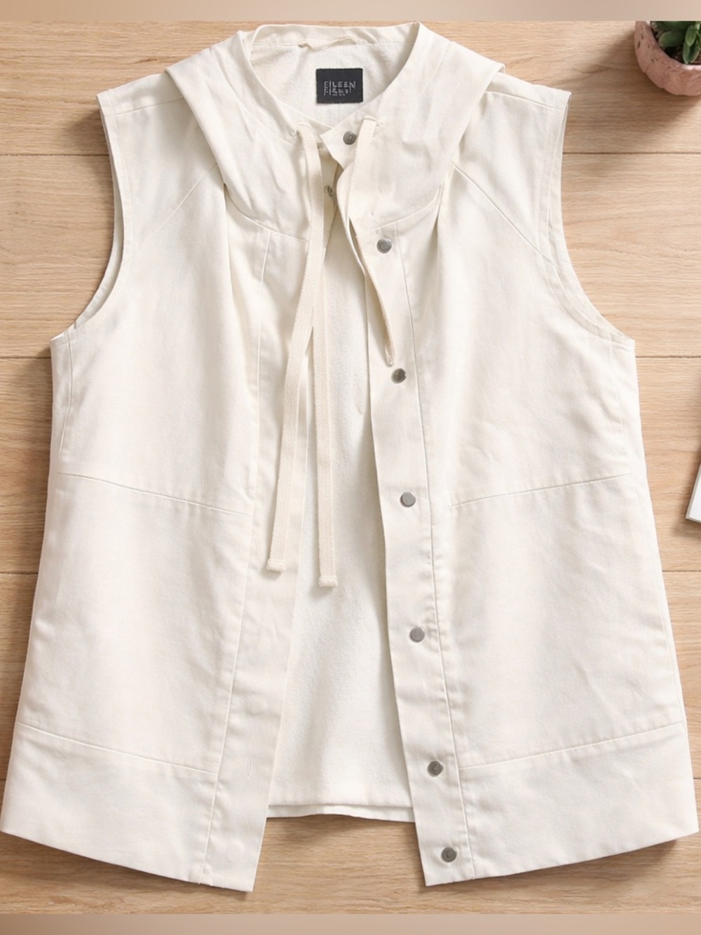 Eileen Fisher White Hood Vest Sleeveless Soft Lining Waterproof Casual Quiet Lux